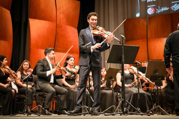 THE WELL TEMPERED CHANSON