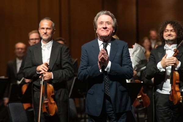 Piano master's friendship and love