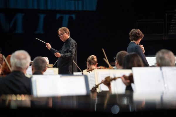 Fantastical violin dreams