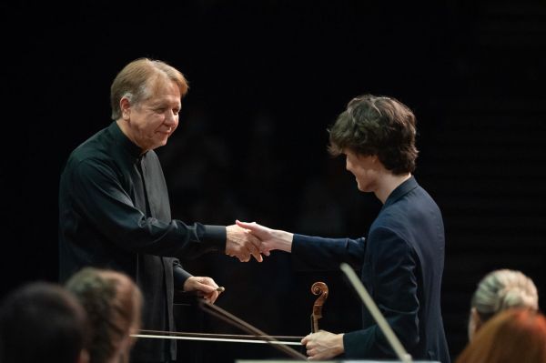 Fantastical violin dreams