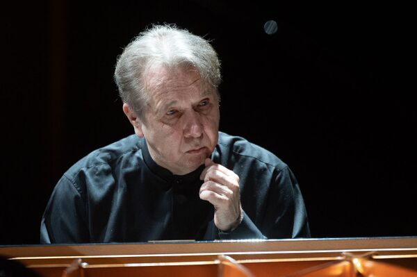 The Piano Legend