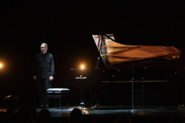 The Piano Legend